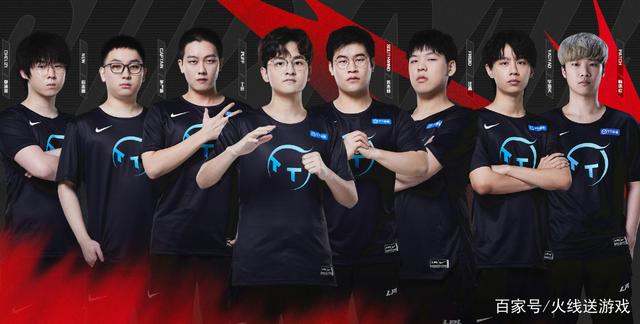 中展现了他 中展现了他