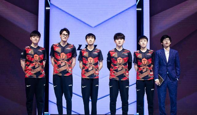 一方强调高 一方强调高